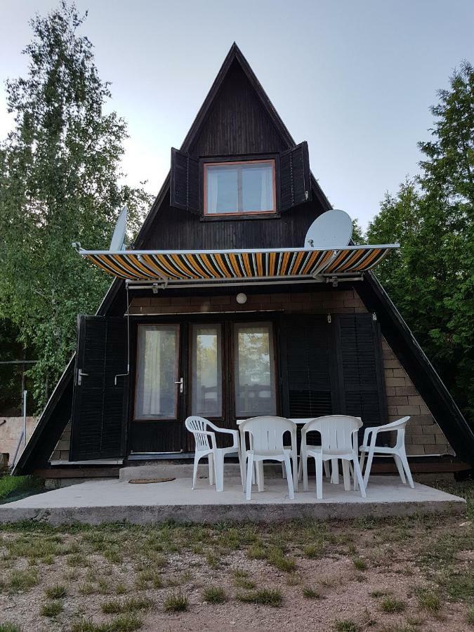 Mandel Apartment Paloznak Eksteriør billede